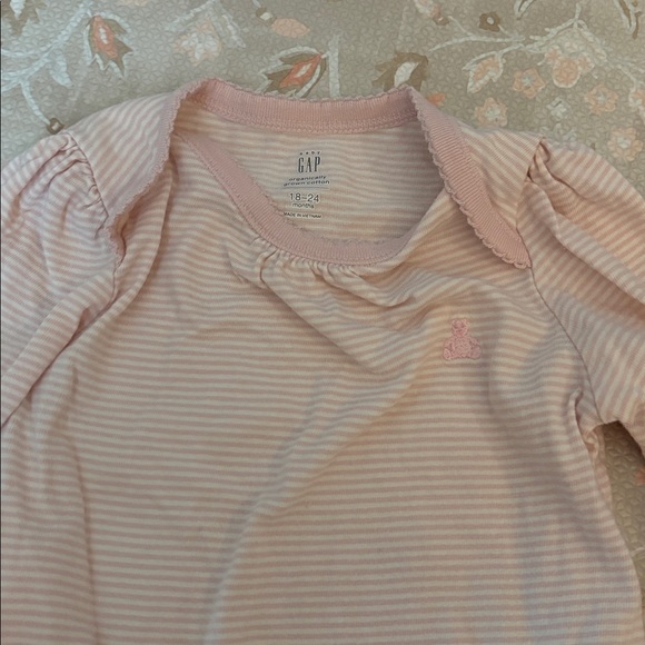 Baby Gap Onesies Bodysuits 18-24 months Long sleeve & short sleeve Lot of 6 - Picture 8 of 15